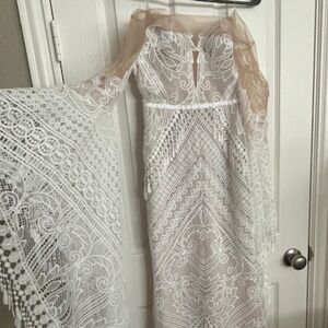 Rara Avis Wedding Dress, size 0